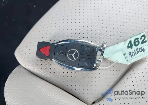 2017 Mercedes-Benz C 300 4Matic из США, поврежденный, VIN 55SWF4KB9HU209862